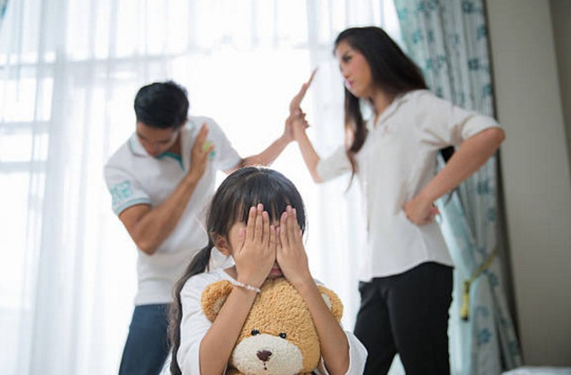 3 kiểu gia đình dễ khiến trẻ trầm cảm
